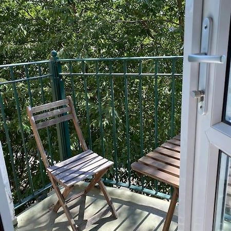 Lovely 2 Bedroom Flat In Greater ロンドン エクステリア 写真