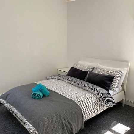 Lovely 2 Bedroom Flat In Greater ロンドン エクステリア 写真