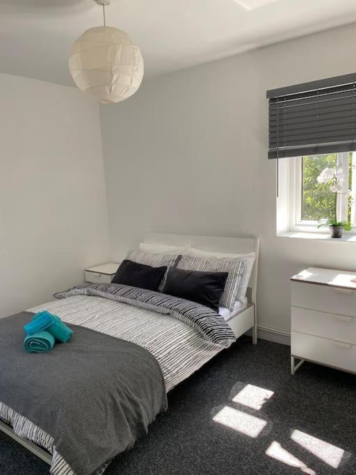 Lovely 2 Bedroom Flat In Greater ロンドン エクステリア 写真